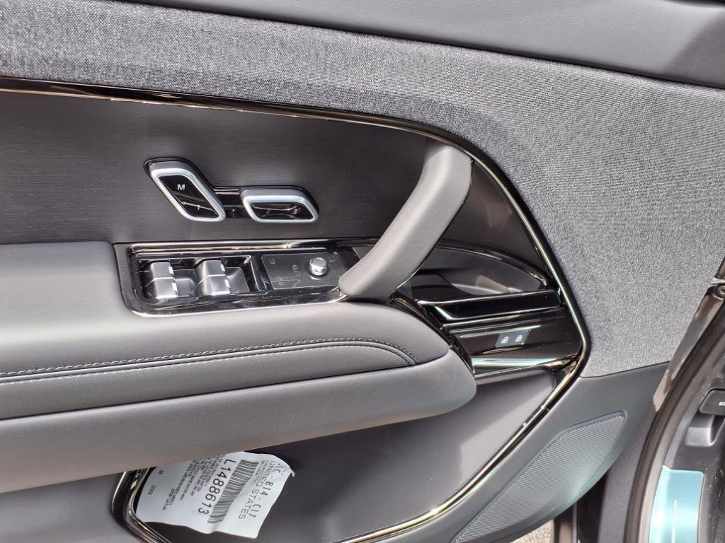 2025 Land Rover Range Rover Sport SE photo 13