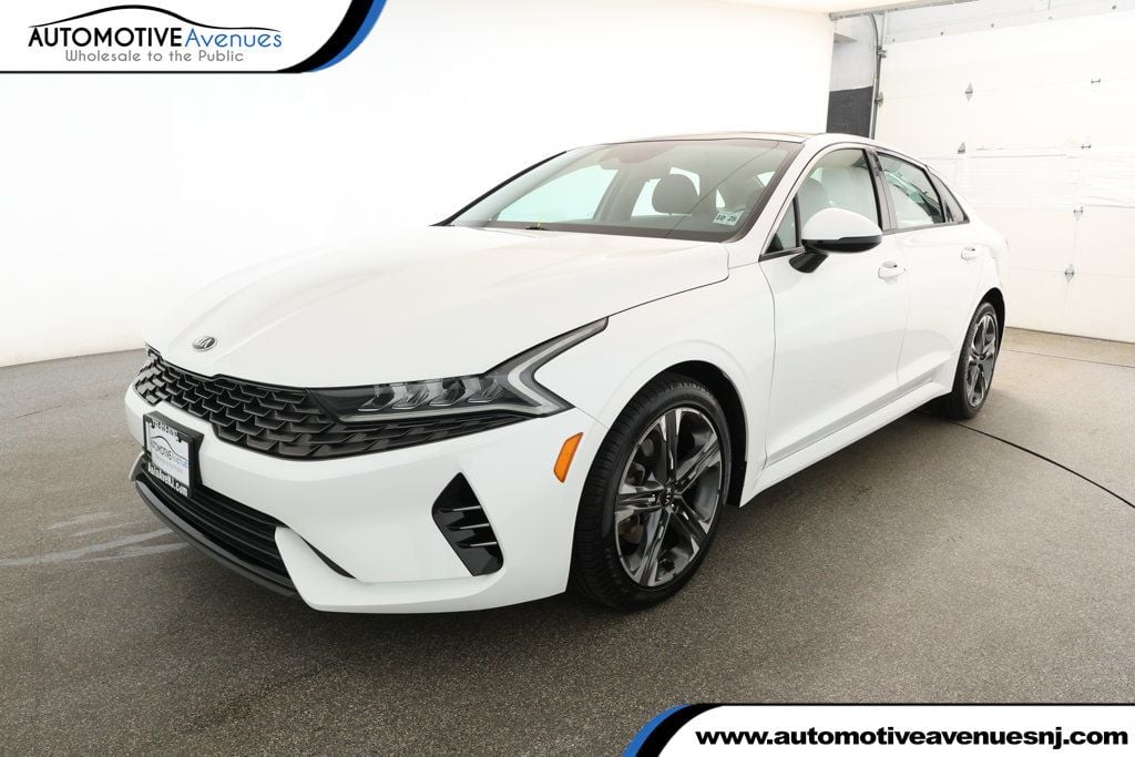 2021 Kia K5 EX's photo