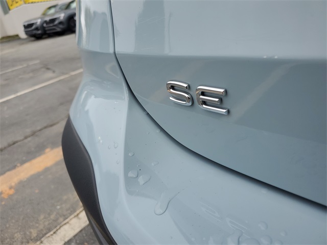 2025 Volkswagen Taos SE photo 4