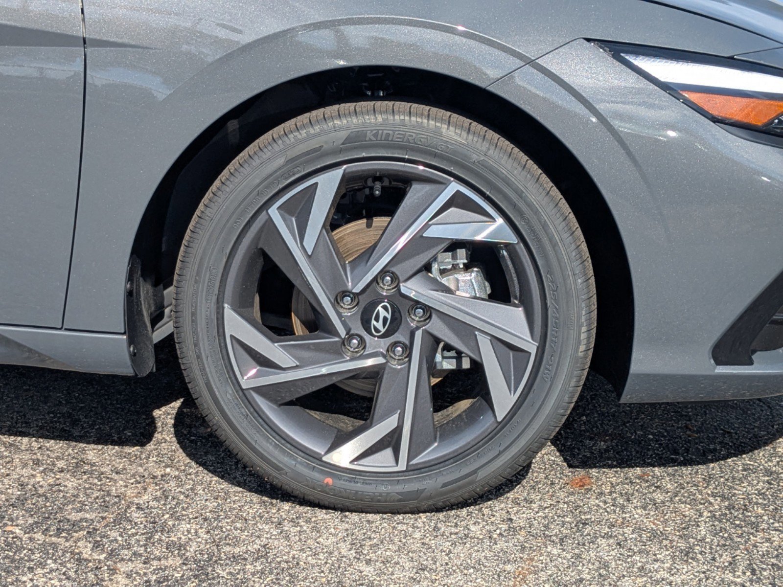 2025 Hyundai Elantra Hybrid Limited photo 10