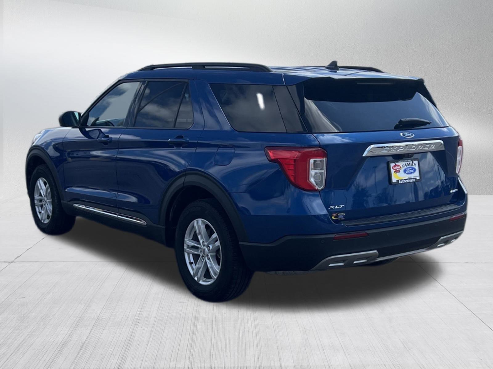 2022 Ford Explorer XLT photo 2
