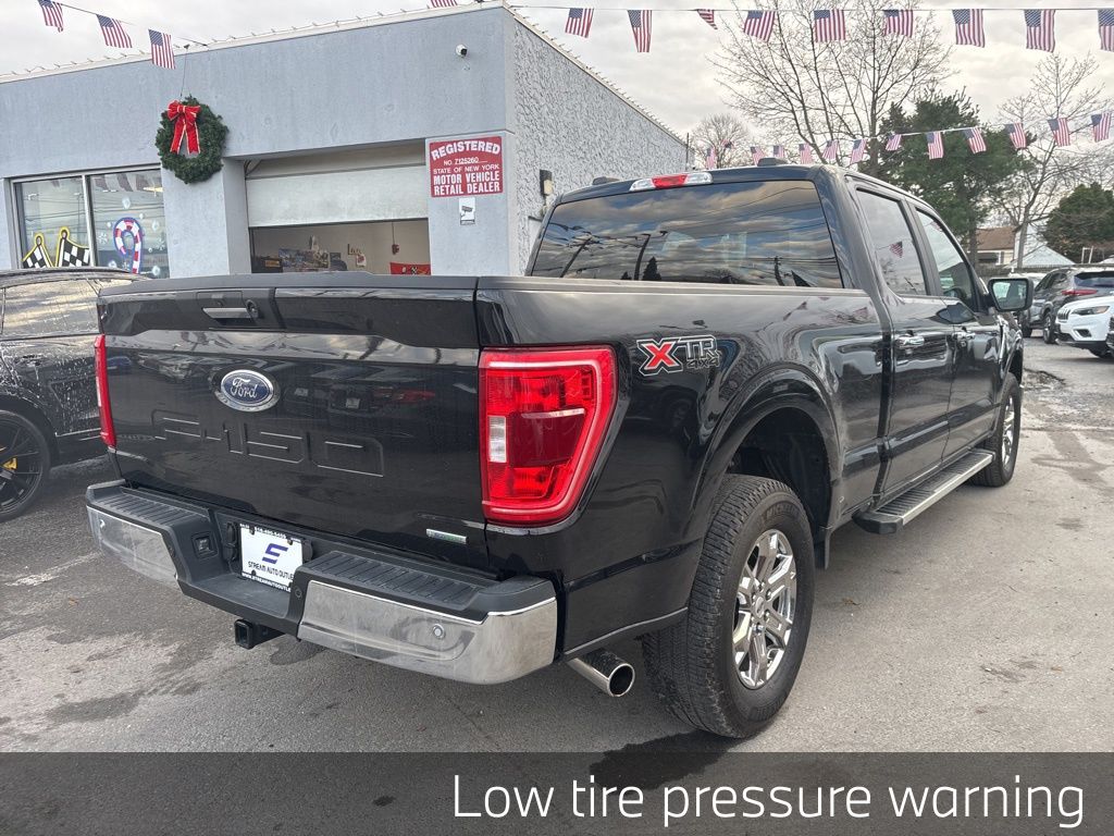 Used 2022 Black Ford XLT image 9