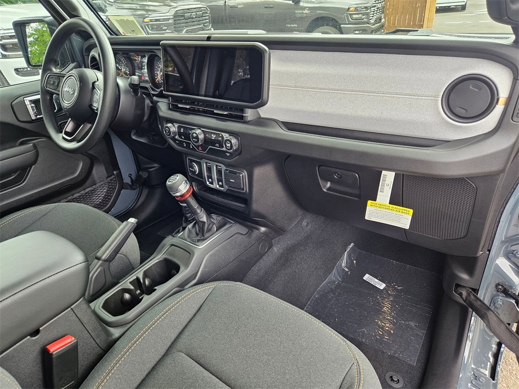 2025 Jeep Wrangler Sport photo 18