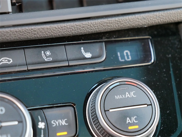 2020 Volkswagen Jetta GLI 2.0T Autobahn photo 29