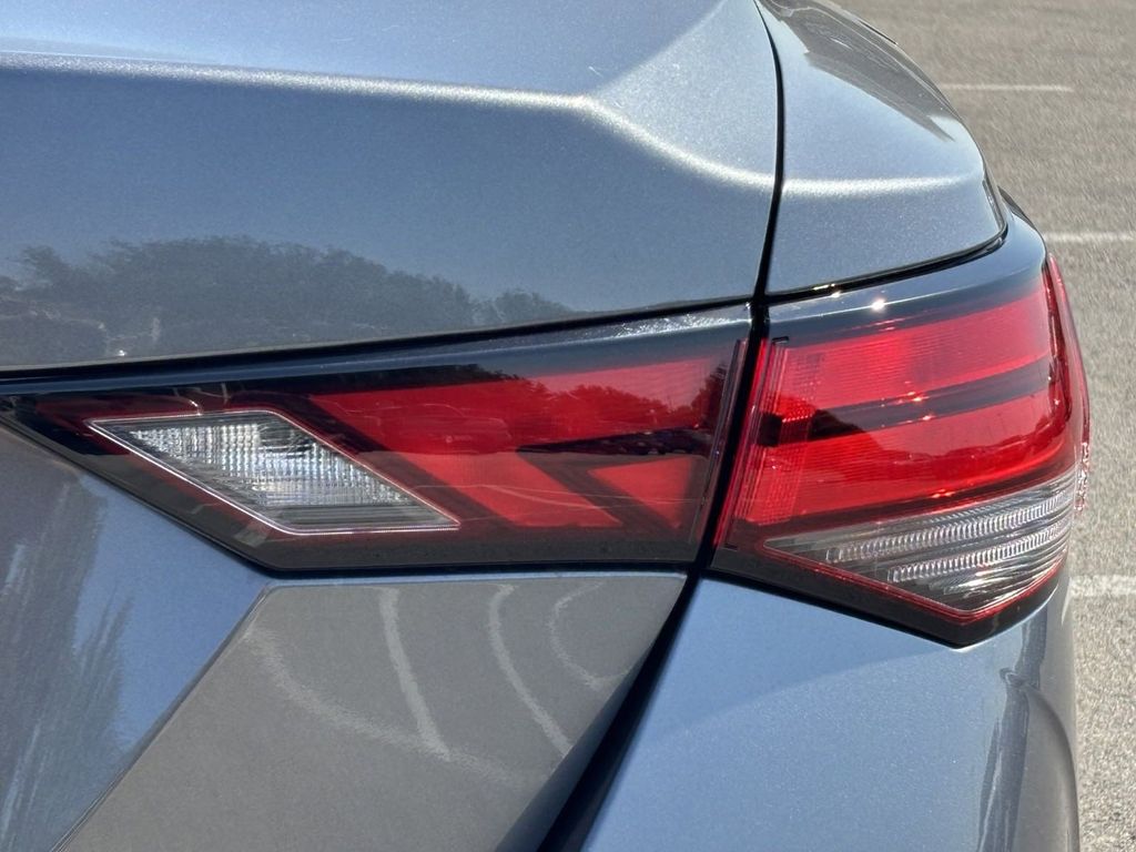 2025 Nissan Sentra SV photo 2