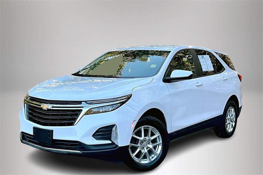 2022 Chevrolet Equinox LT photo 2
