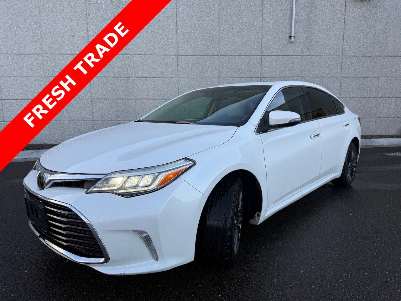 2018 Toyota Avalon XLE Touring's photo