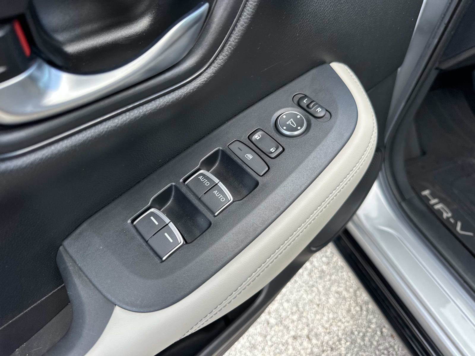 2023 Honda HR-V EX-L photo 16