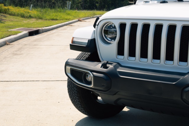 2020 Jeep Wrangler Unlimited Sahara photo 3