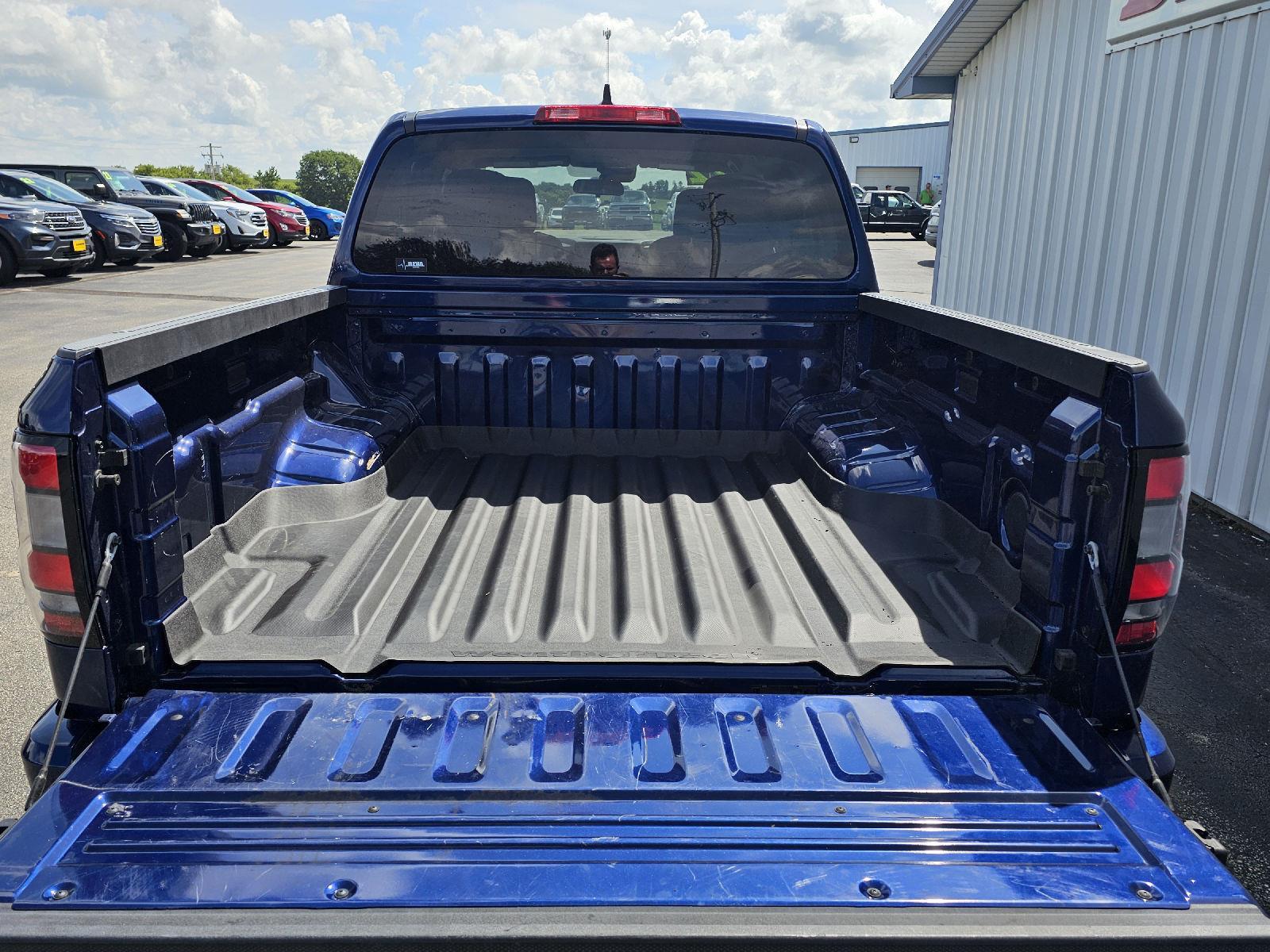 2022 Nissan Frontier SV photo 6