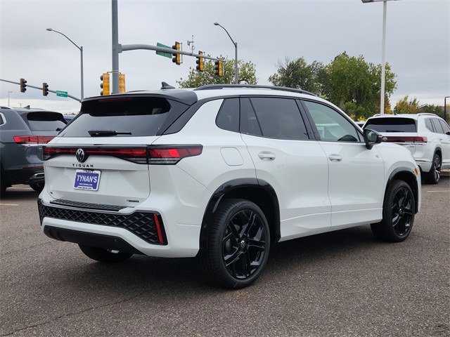2025 Volkswagen Tiguan SE R-Line Black photo 2
