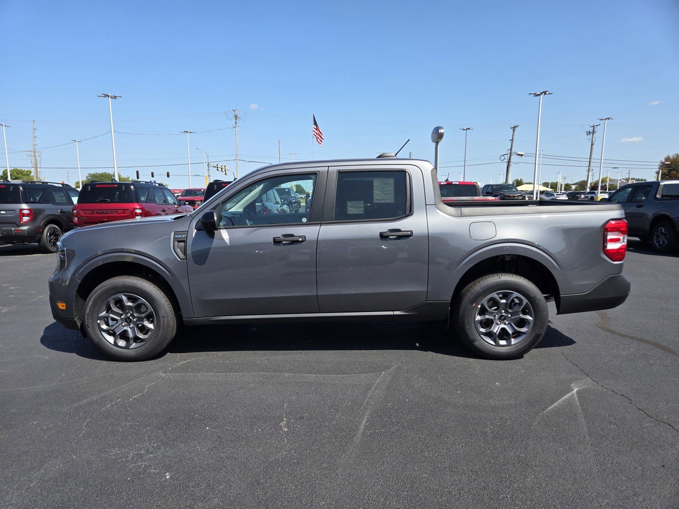 2025 Ford Maverick XLT photo 3