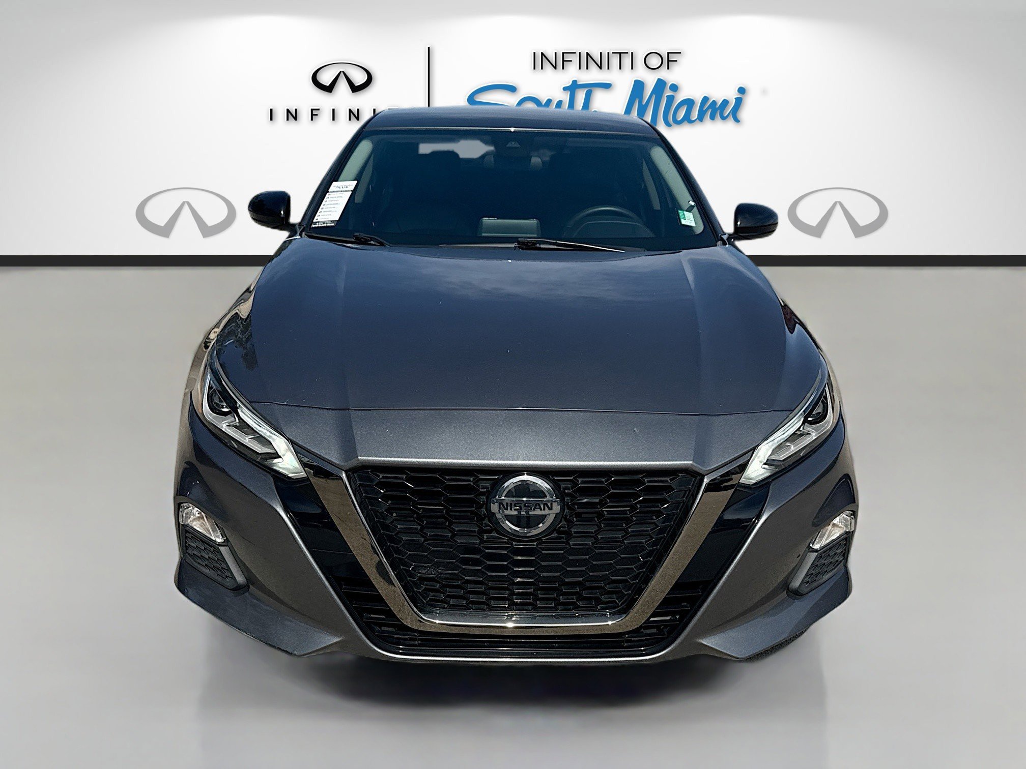 2021 Nissan Altima 2.5 SR photo 2