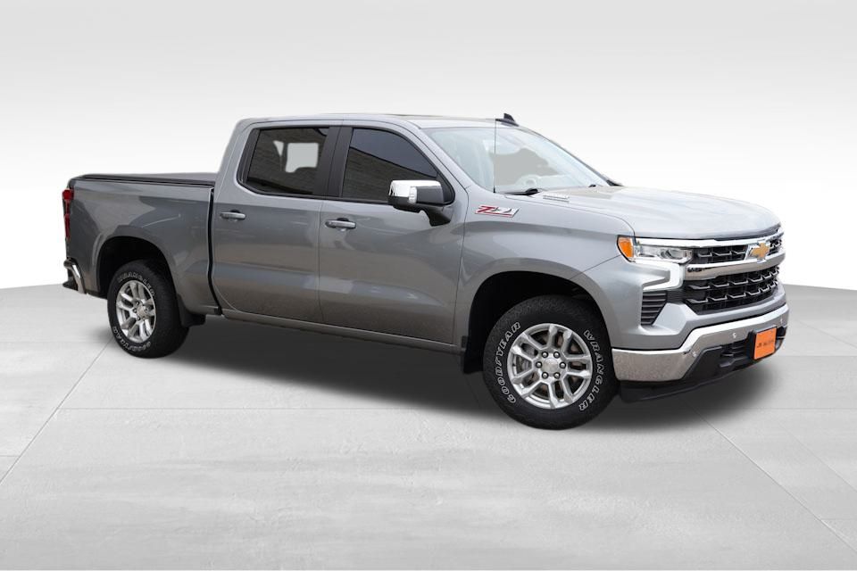 2024 Chevrolet Silverado 1500 LT Z71 photo 2