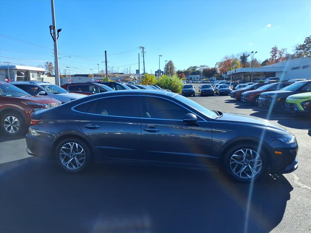 2021 Hyundai Sonata SEL Convenience photo 4
