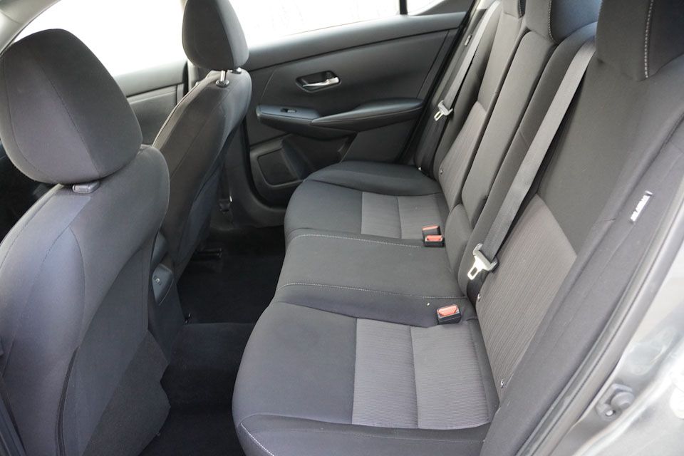 2022 Nissan Sentra SV photo 17