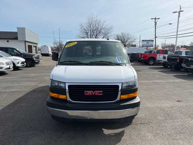 2023 Gmc Savana 2500 Cargo photo 2