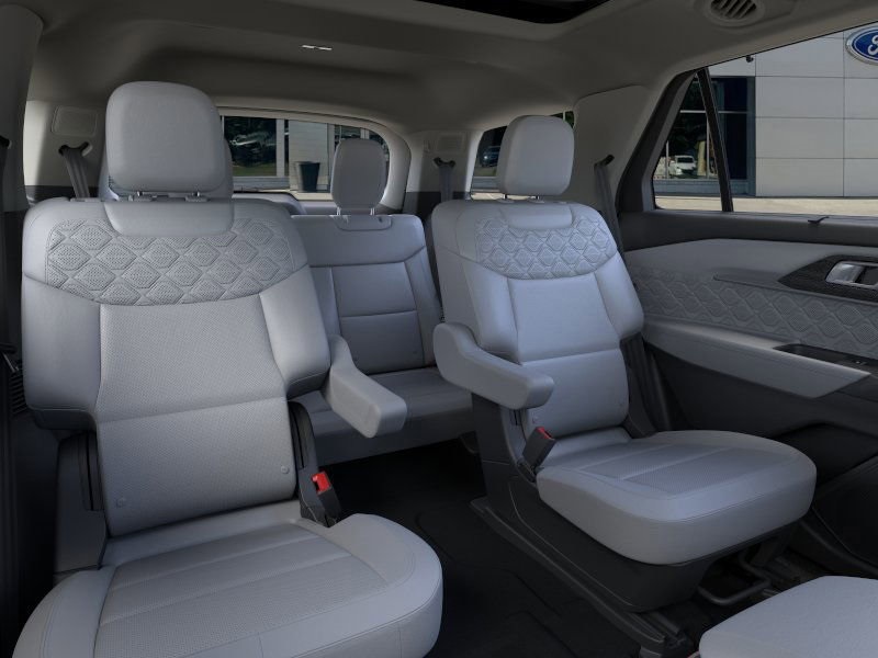 2025 Ford Explorer Platinum photo 9