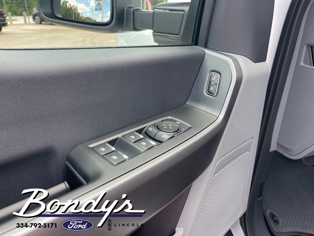 2025 Ford F-250 XL photo 4