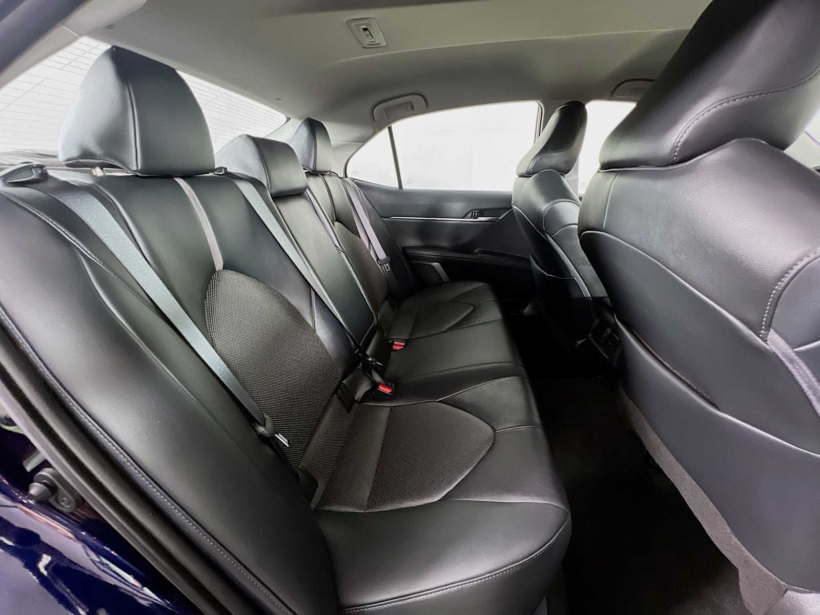 2022 Toyota Camry XLE photo 26