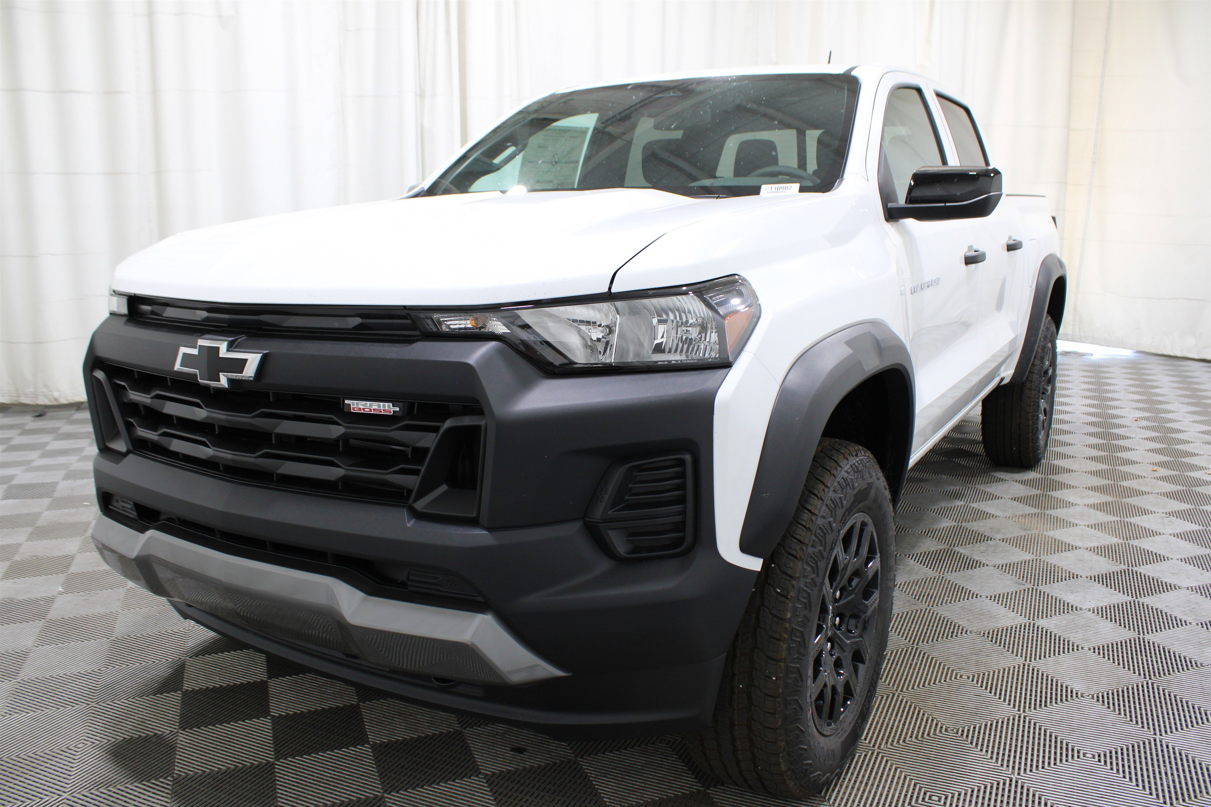 2026 Chevrolet Colorado Trail Boss photo 29