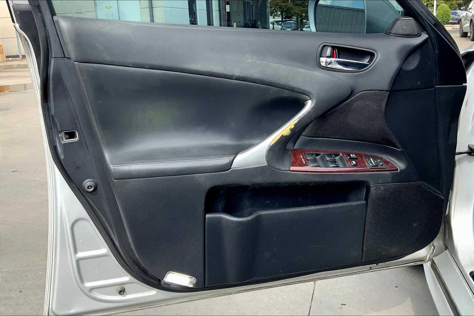 2007 Lexus IS 250 photo 19