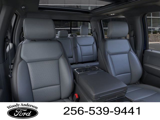 2025 Ford F-150 Lightning Lariat photo 10