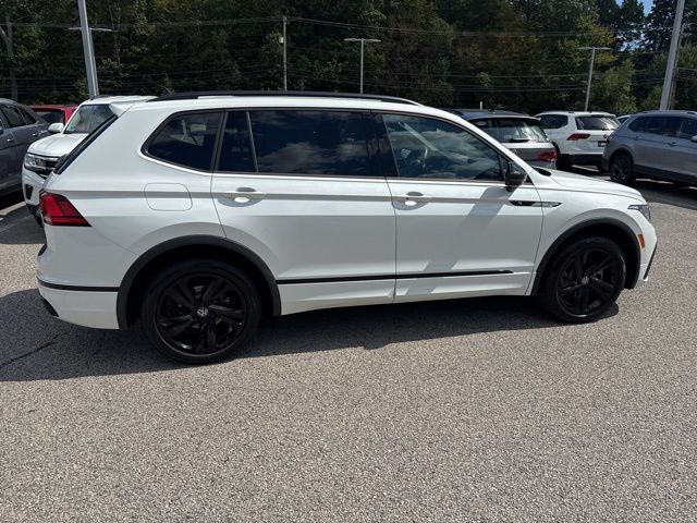 2024 Volkswagen Tiguan SE R-Line Black photo 6