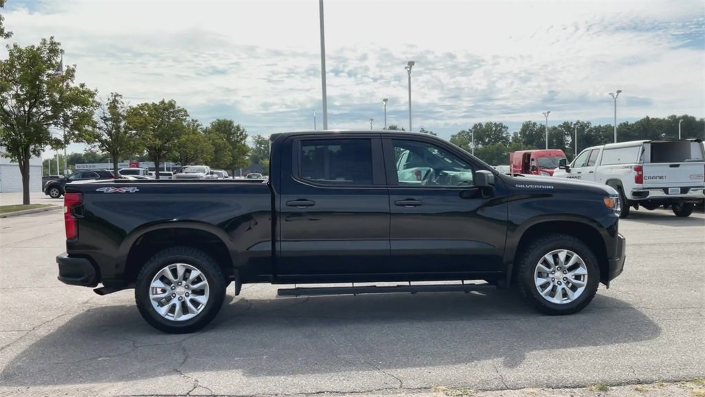 2021 Chevrolet Silverado 1500 Custom photo 9
