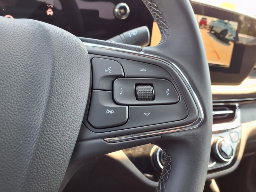 2025 Buick Envista ST photo 9