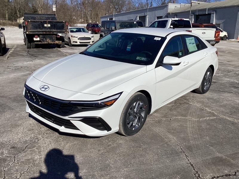2025 Hyundai Elantra Hybrid Blue photo 3