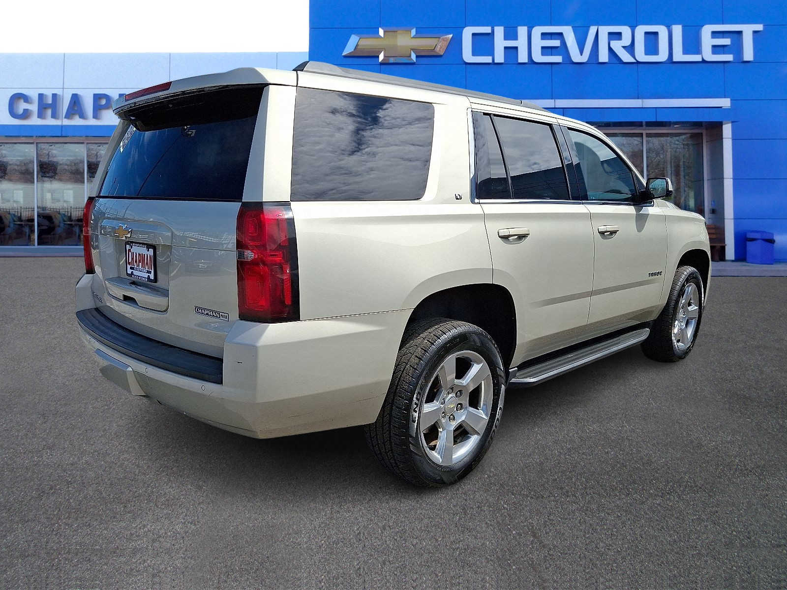 2017 Chevrolet Tahoe LT photo 6
