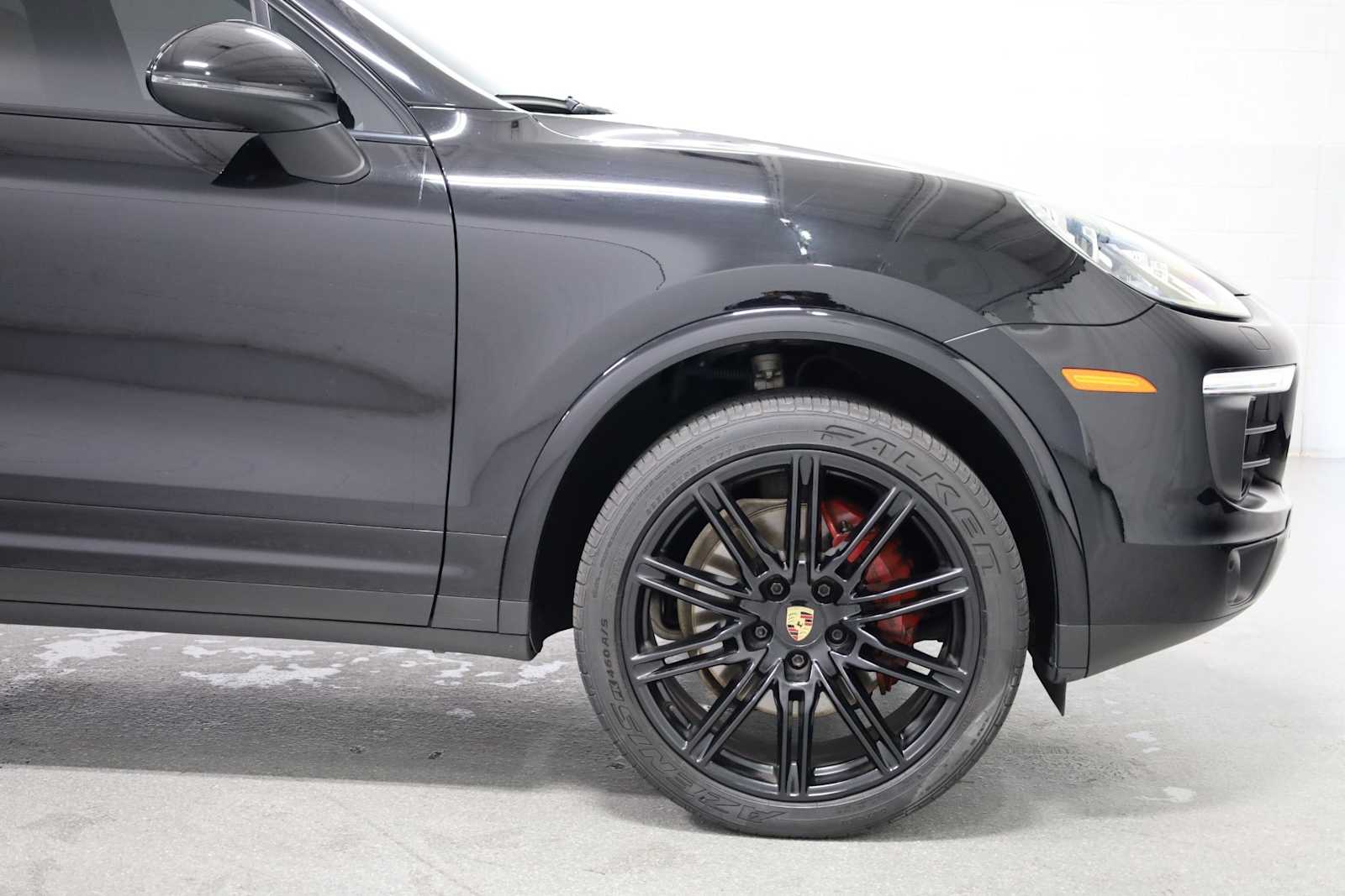 2018 Porsche Cayenne Platinum Edition photo 11