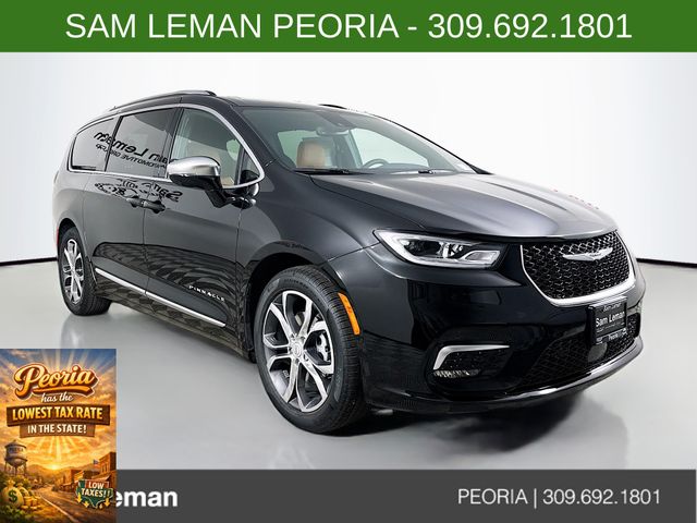 2026 Chrysler Pacifica Pinnacle's photo