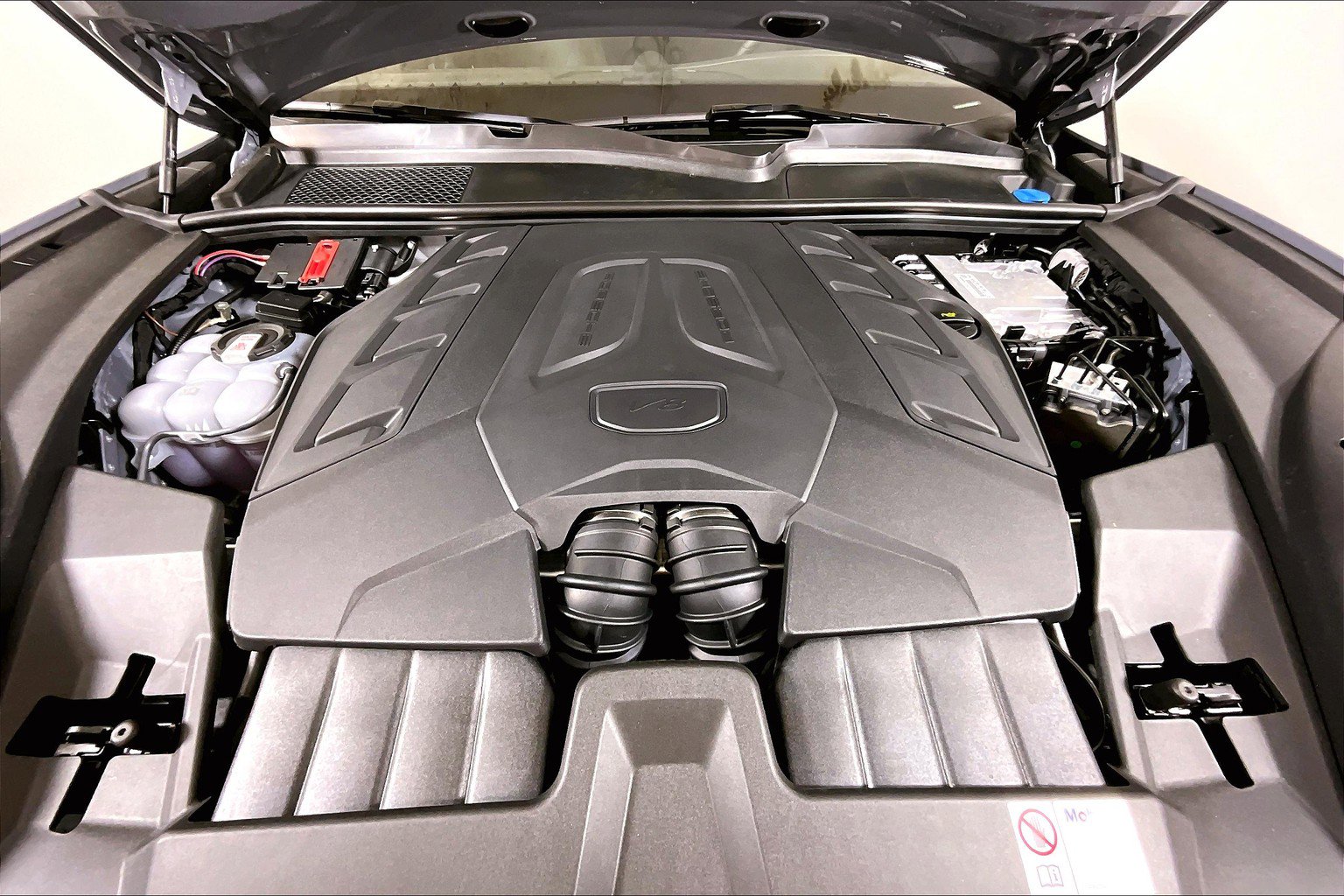 New 2024 Porsche Cayenne Sport Utility Arctic Grey in Los Angeles 