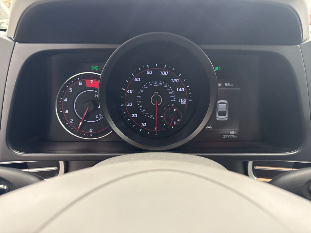 2022 Hyundai Elantra SEL photo 18
