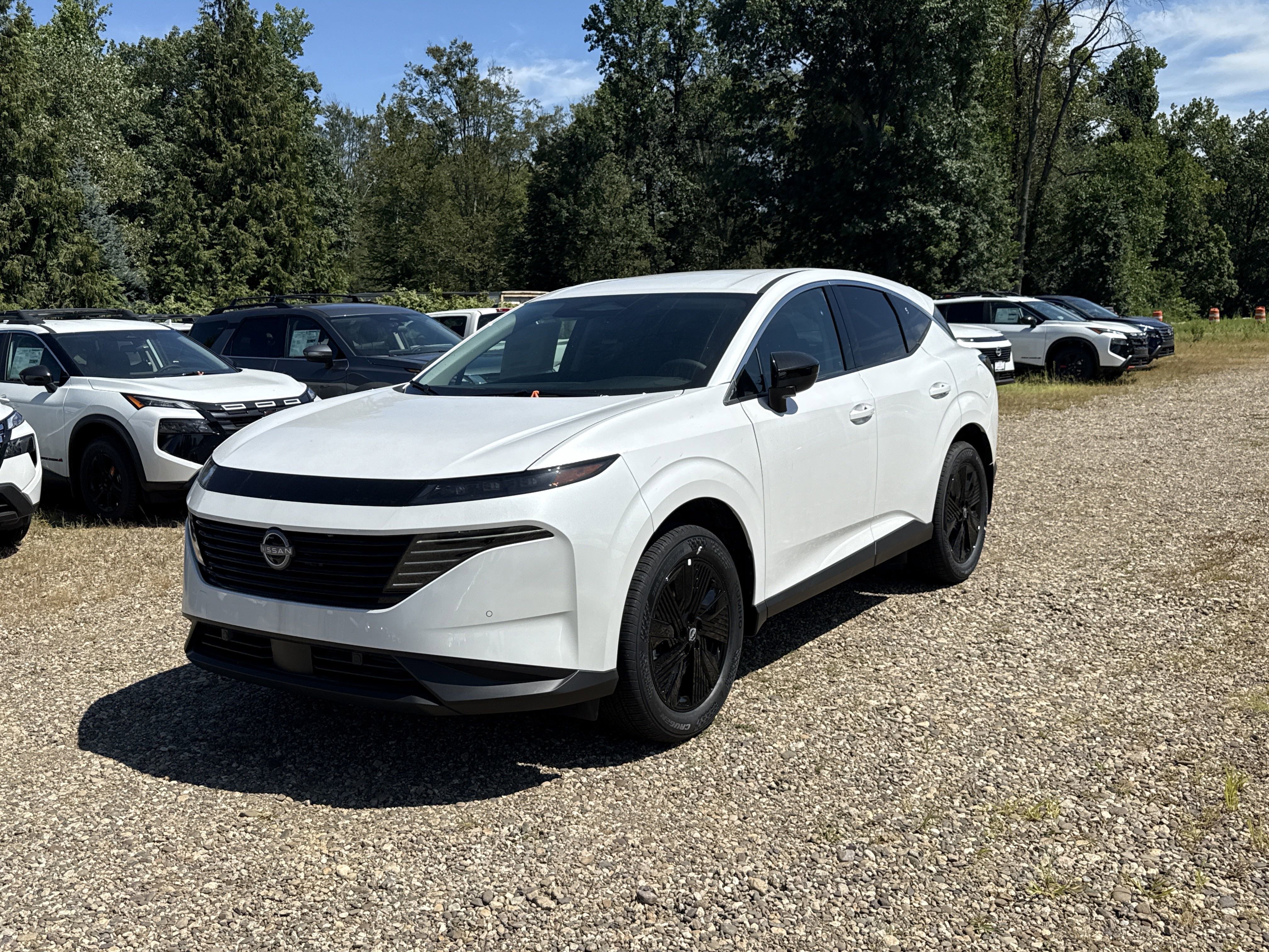 2025 Nissan Murano SV's photo