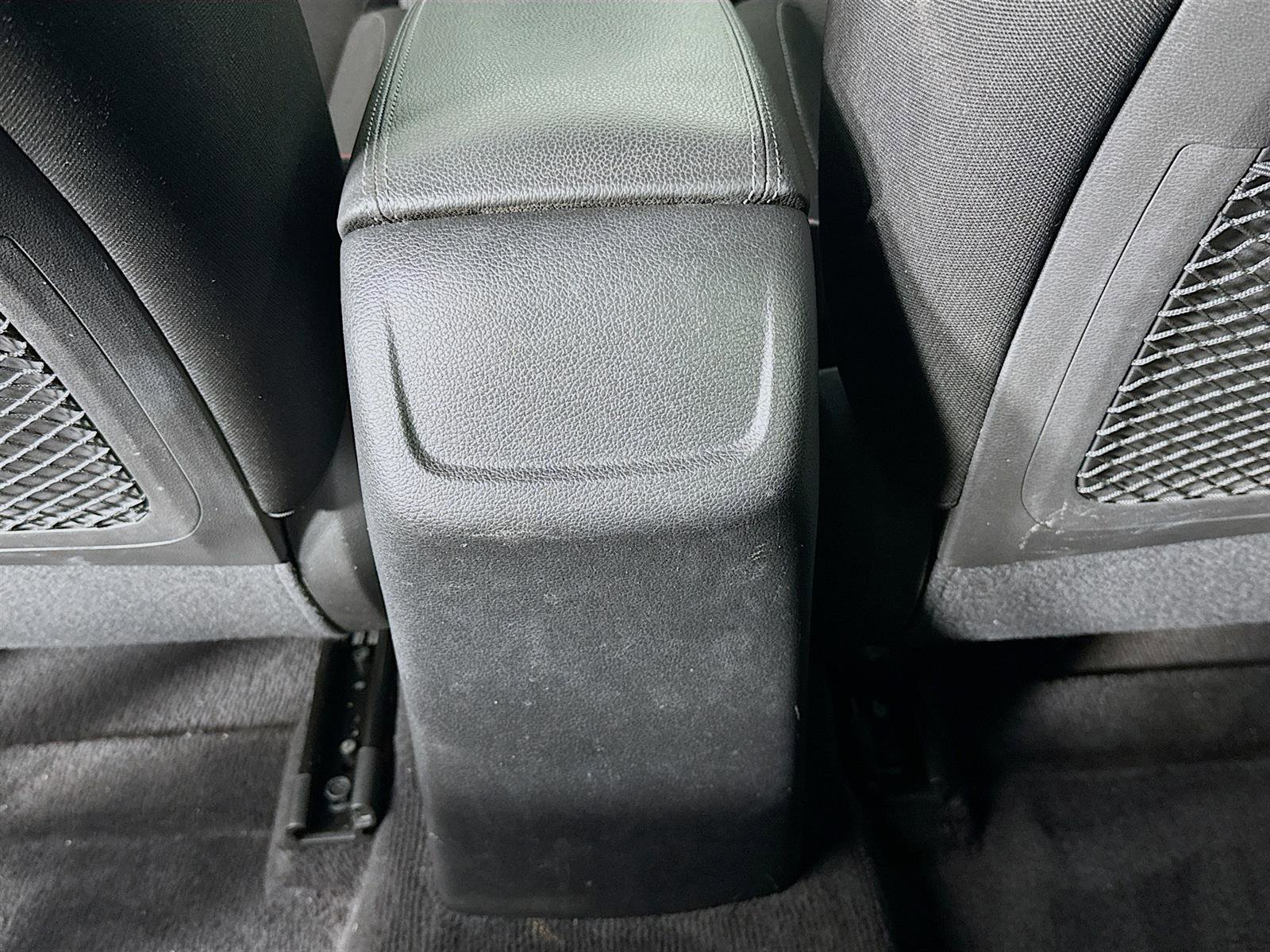 2020 Hyundai Elantra GT Base photo 23