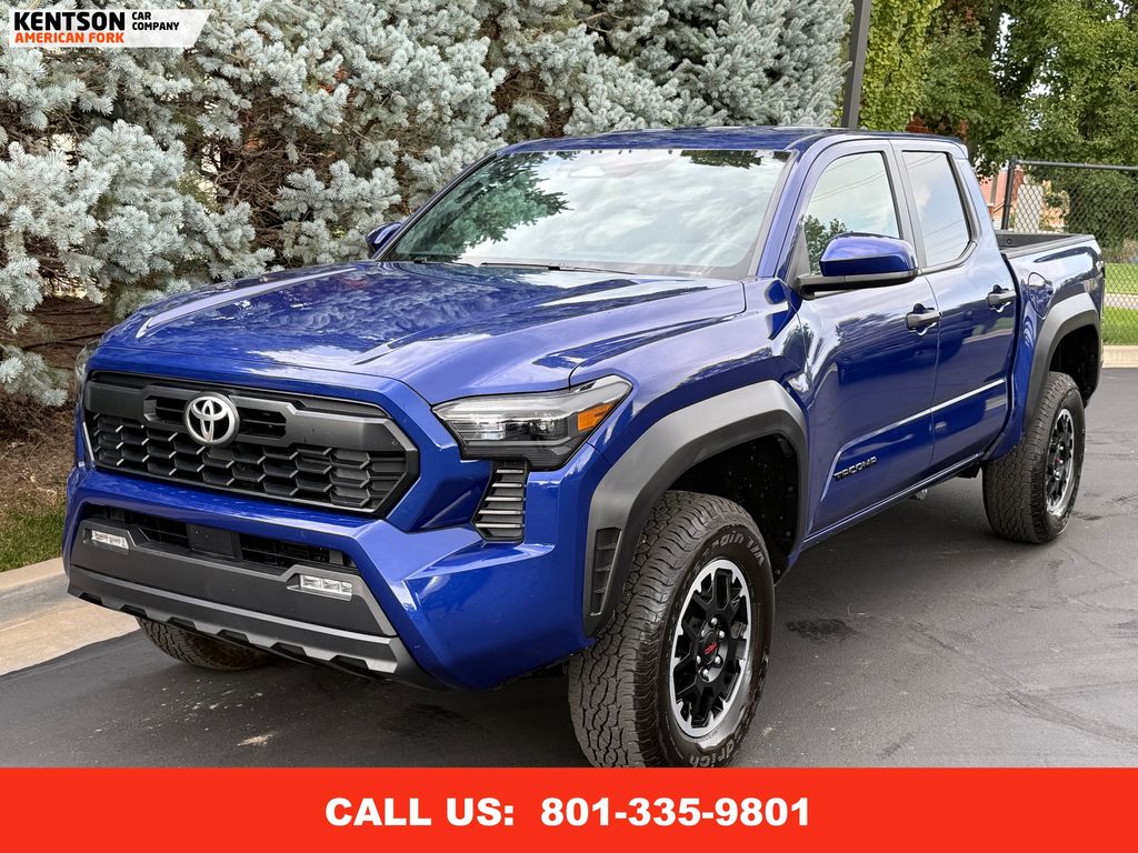 2025 Toyota Tacoma TRD Off-Road photo 3
