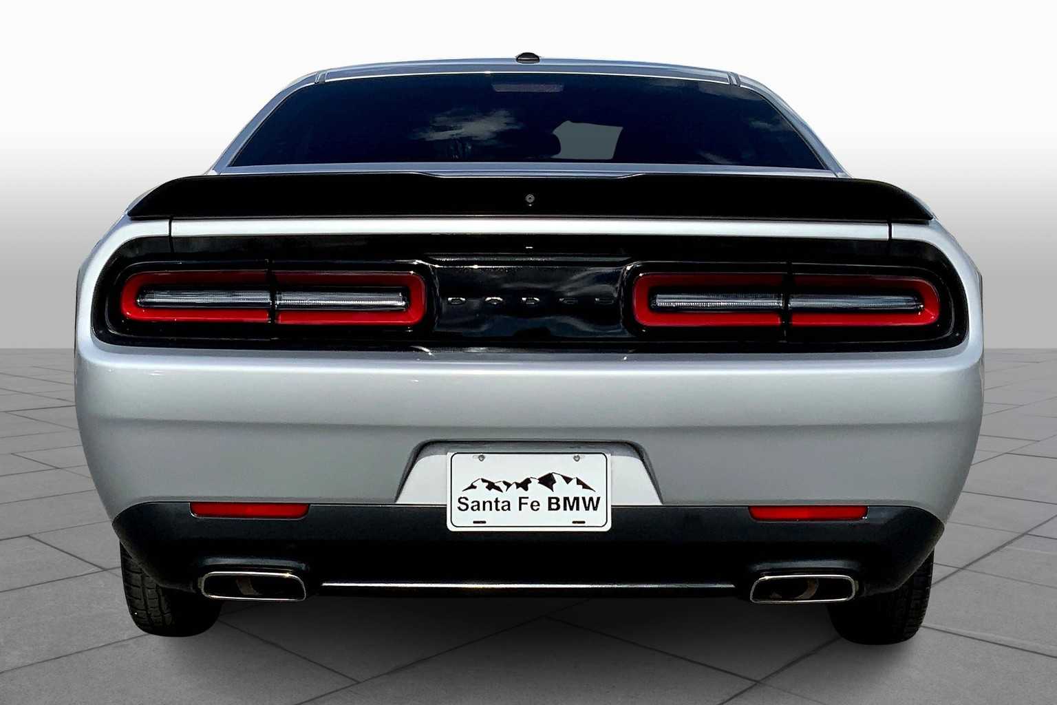 2021 Dodge Challenger SXT photo 4