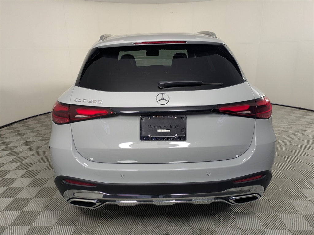 2026 Mercedes Benz GLC 300 photo 4