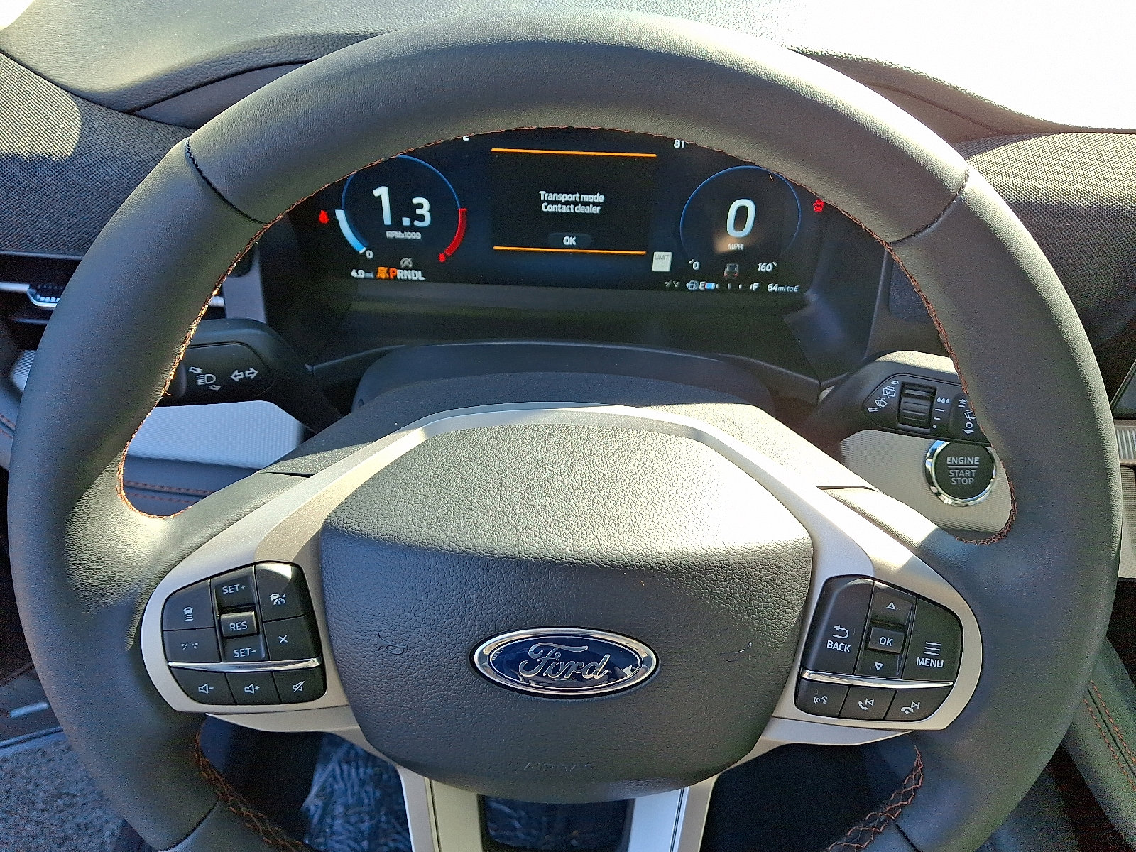 2025 Ford Explorer photo 4