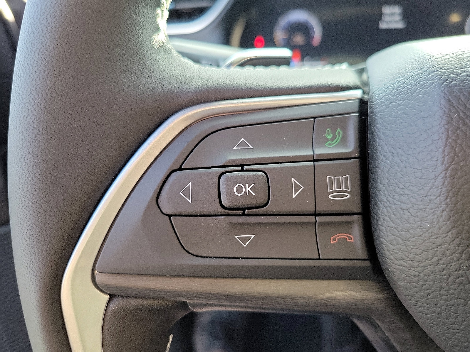 2025 Jeep Grand Cherokee L photo 4