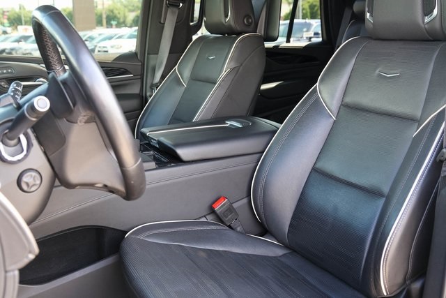 Used 2023 Black Cadillac Sport image 16
