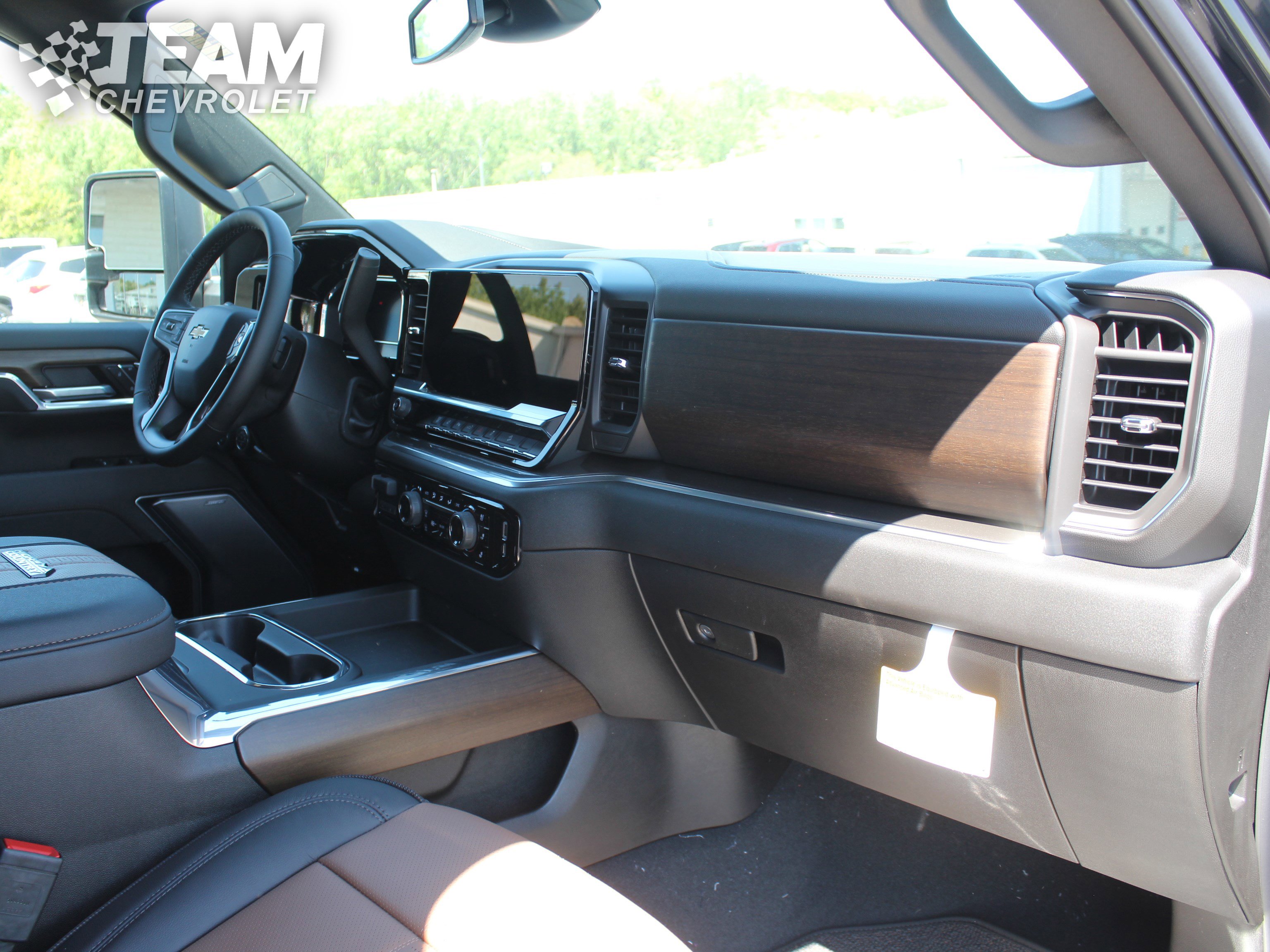 2025 Chevrolet Silverado 2500HD High Country photo 16