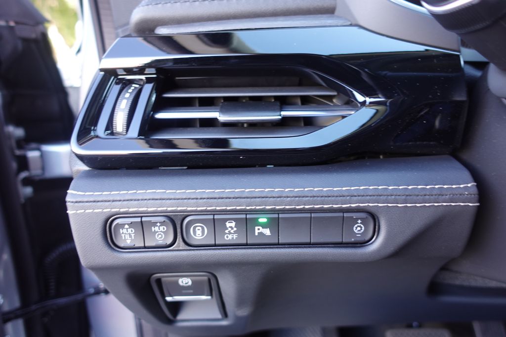 2026 Acura MDX SH-AWD Advance photo 15