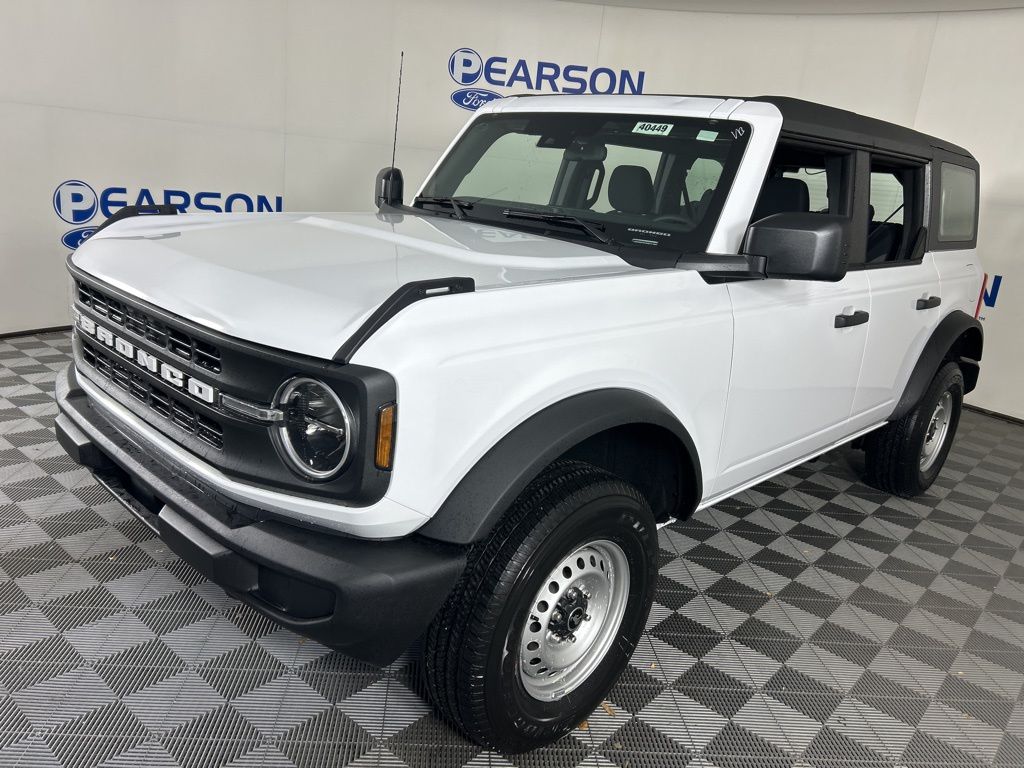 2025 Ford Bronco 4-Door Base's photo