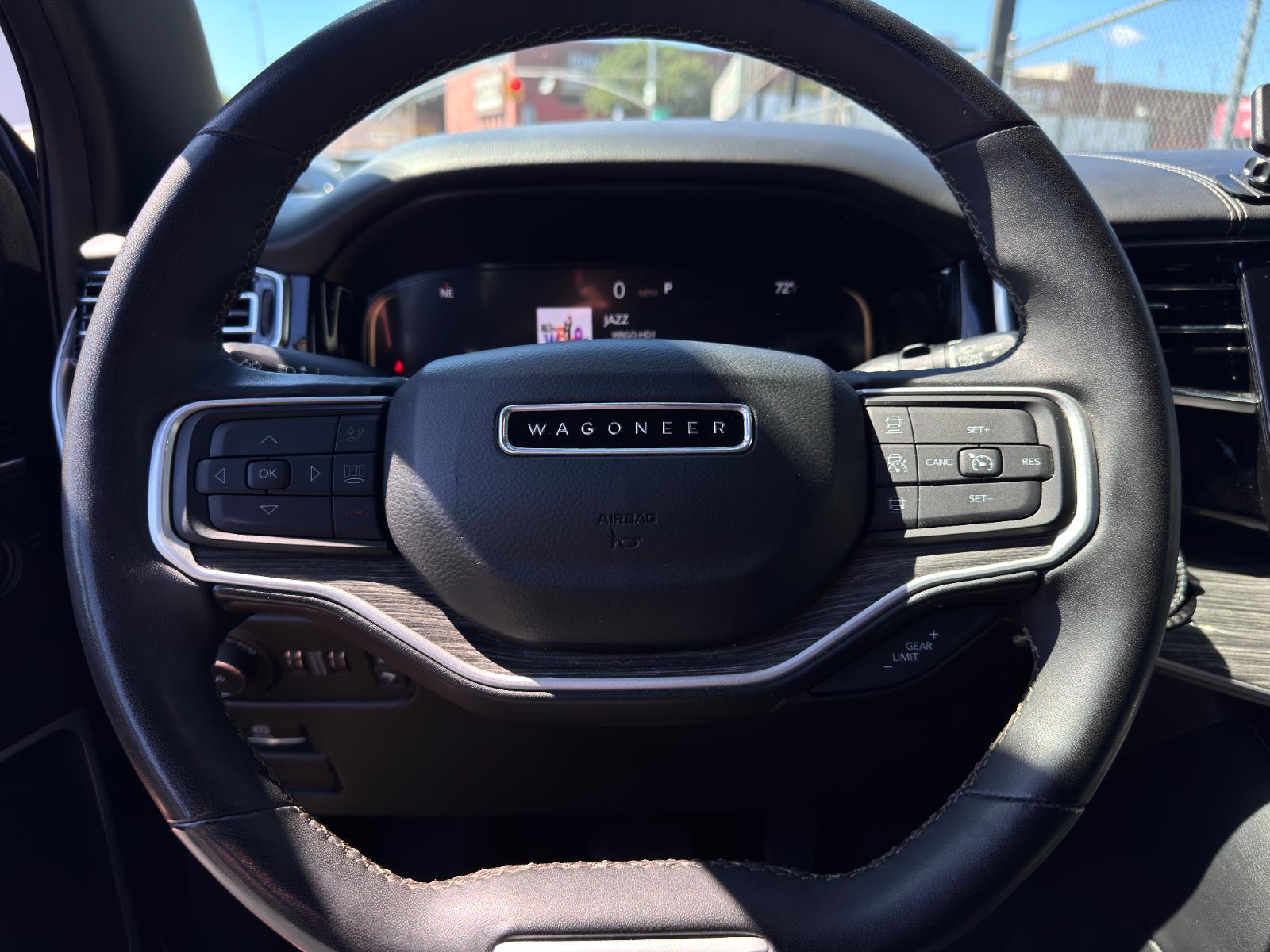 2022 Jeep Wagoneer Series II photo 16