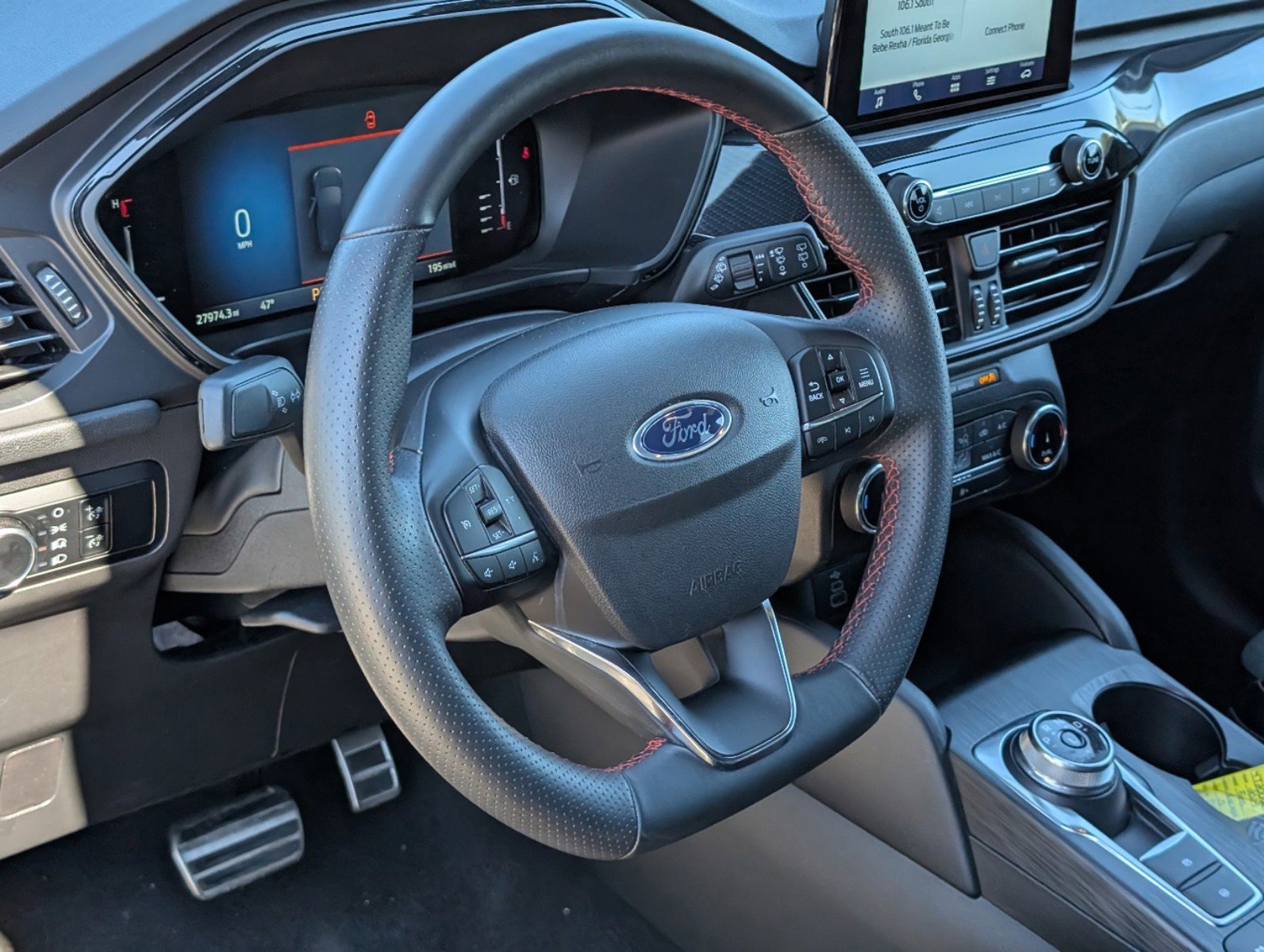 2024 Ford Escape ST-Line photo 14