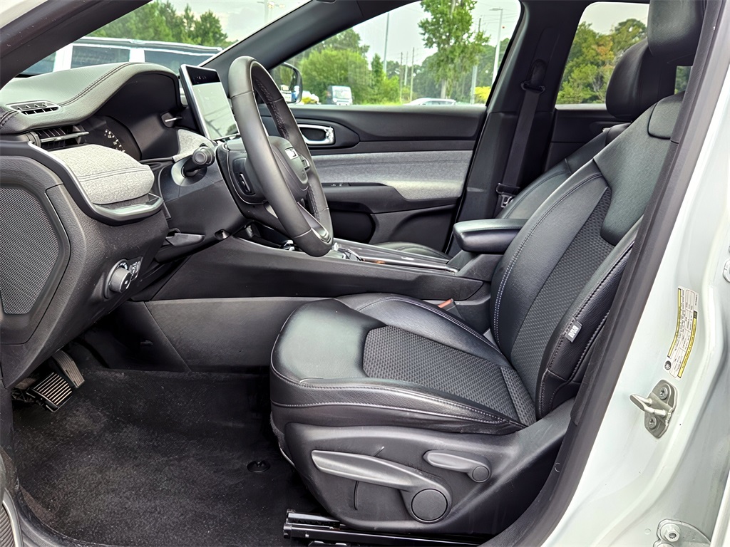 2024 Jeep Compass Latitude photo 10